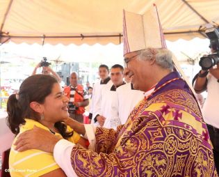 Jubiloso pueblo de Matagalpa recibe al Cardenal Leopoldo Brenes  
