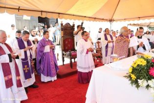 Jubiloso pueblo de Matagalpa recibe al Cardenal Leopoldo Brenes  