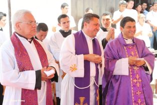 Jubiloso pueblo de Matagalpa recibe al Cardenal Leopoldo Brenes  