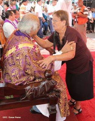 Jubiloso pueblo de Matagalpa recibe al Cardenal Leopoldo Brenes  