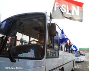Segunda flota de buses rusos, porque  aquí Todos los Triunfos son del Pueblo!