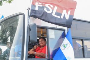 Segunda flota de buses rusos, porque  aquí Todos los Triunfos son del Pueblo!