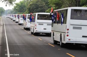 Segunda flota de buses rusos, porque  aquí Todos los Triunfos son del Pueblo!