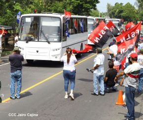Segunda flota de buses rusos, porque  aquí Todos los Triunfos son del Pueblo!