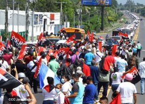 Segunda flota de buses rusos, porque  aquí Todos los Triunfos son del Pueblo!