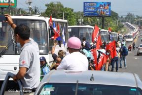 Segunda flota de buses rusos, porque  aquí Todos los Triunfos son del Pueblo!