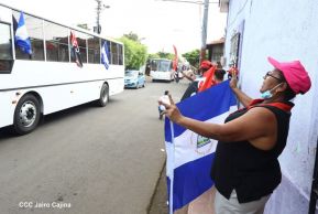 Segunda flota de buses rusos, porque  aquí Todos los Triunfos son del Pueblo!