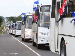 Segunda flota de buses rusos, porque  aquí Todos los Triunfos son del Pueblo!