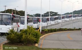 Segunda flota de buses rusos, porque  aquí Todos los Triunfos son del Pueblo!