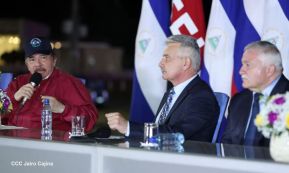 250 Buses Nuevos para el Pueblo: Obras de Amor, Obras de Buen Corazón 