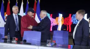 250 Buses Nuevos para el Pueblo: Obras de Amor, Obras de Buen Corazón 