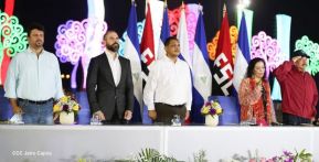 250 Buses Nuevos para el Pueblo: Obras de Amor, Obras de Buen Corazón 