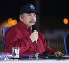 250 Buses Nuevos para el Pueblo: Obras de Amor, Obras de Buen Corazón 