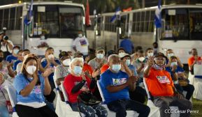 250 Buses Nuevos para el Pueblo: Obras de Amor, Obras de Buen Corazón 