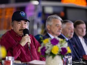 250 Buses Nuevos para el Pueblo: Obras de Amor, Obras de Buen Corazón 