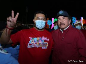 250 Buses Nuevos para el Pueblo: Obras de Amor, Obras de Buen Corazón 