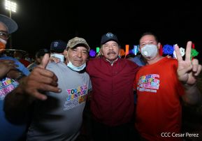 250 Buses Nuevos para el Pueblo: Obras de Amor, Obras de Buen Corazón 