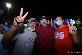 250 Buses Nuevos para el Pueblo: Obras de Amor, Obras de Buen Corazón 