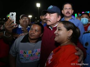 250 Buses Nuevos para el Pueblo: Obras de Amor, Obras de Buen Corazón 