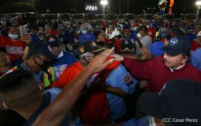 250 Buses Nuevos para el Pueblo: Obras de Amor, Obras de Buen Corazón 