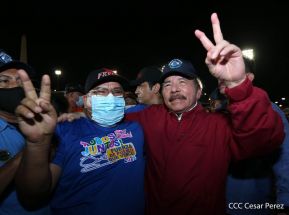 250 Buses Nuevos para el Pueblo: Obras de Amor, Obras de Buen Corazón 