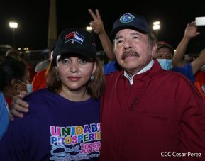 250 Buses Nuevos para el Pueblo: Obras de Amor, Obras de Buen Corazón 