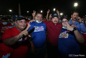 250 Buses Nuevos para el Pueblo: Obras de Amor, Obras de Buen Corazón 