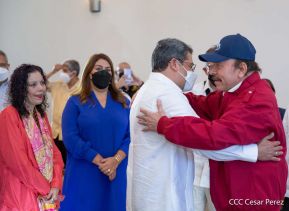 Reunión del Presidente Daniel Ortega y Compañera Rosario con el Presidente de Honduras Juan Orlando Hernández