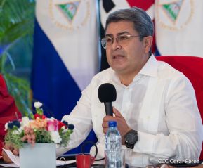 Reunión del Presidente Daniel Ortega y Compañera Rosario con el Presidente de Honduras Juan Orlando Hernández