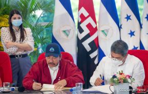 Reunión del Presidente Daniel Ortega y Compañera Rosario con el Presidente de Honduras Juan Orlando Hernández