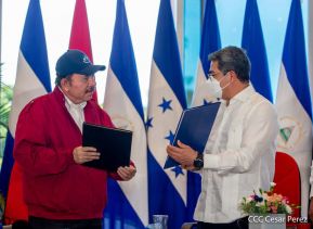 Reunión del Presidente Daniel Ortega y Compañera Rosario con el Presidente de Honduras Juan Orlando Hernández