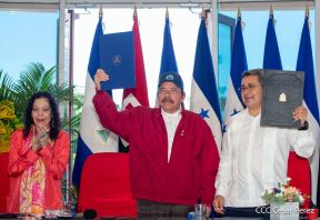 Reunión del Presidente Daniel Ortega y Compañera Rosario con el Presidente de Honduras Juan Orlando Hernández