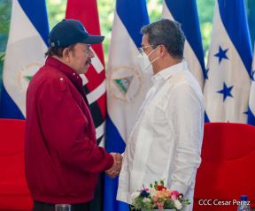 Reunión del Presidente Daniel Ortega y Compañera Rosario con el Presidente de Honduras Juan Orlando Hernández