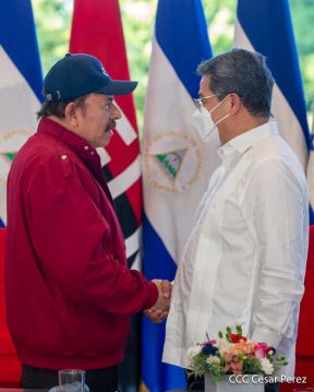 Reunión del Presidente Daniel Ortega y Compañera Rosario con el Presidente de Honduras Juan Orlando Hernández