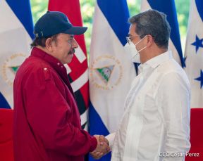 Reunión del Presidente Daniel Ortega y Compañera Rosario con el Presidente de Honduras Juan Orlando Hernández