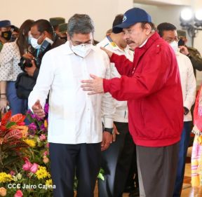 Reunión del Presidente Daniel Ortega y Compañera Rosario con el Presidente de Honduras Juan Orlando Hernández