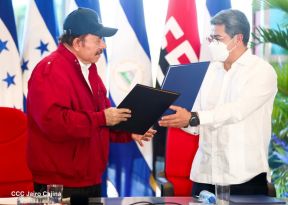Reunión del Presidente Daniel Ortega y Compañera Rosario con el Presidente de Honduras Juan Orlando Hernández