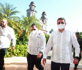 Reunión del Presidente Daniel Ortega y Compañera Rosario con el Presidente de Honduras Juan Orlando Hernández