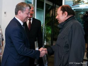 Comandante Daniel recibe mensaje del Presidente de la Federación de Rusia, Compañero Vladimir Putin