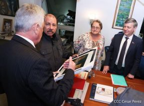 Comandante Daniel recibe mensaje del Presidente de la Federación de Rusia, Compañero Vladimir Putin