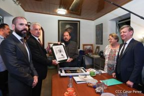 Comandante Daniel recibe mensaje del Presidente de la Federación de Rusia, Compañero Vladimir Putin