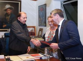 Comandante Daniel recibe mensaje del Presidente de la Federación de Rusia, Compañero Vladimir Putin