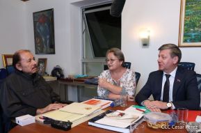 Comandante Daniel recibe mensaje del Presidente de la Federación de Rusia, Compañero Vladimir Putin