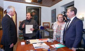 Comandante Daniel recibe mensaje del Presidente de la Federación de Rusia, Compañero Vladimir Putin