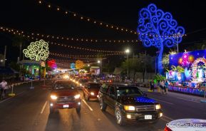 Familias disfrutan ambientes mariano y navideño en Avenida Bolívar y Plaza de la Revolución