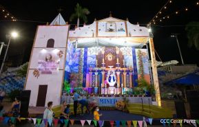 Familias disfrutan ambientes mariano y navideño en Avenida Bolívar y Plaza de la Revolución