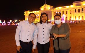 Familias disfrutan ambientes mariano y navideño en Avenida Bolívar y Plaza de la Revolución