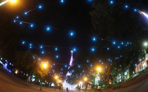 Familias disfrutan ambientes mariano y navideño en Avenida Bolívar y Plaza de la Revolución