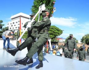 Acto en conmemoración del Día del Soldado de la Patria