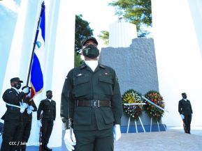 Acto en conmemoración del Día del Soldado de la Patria